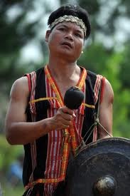 The Gie Trieng live in the Vietnam-Laos border area  - ảnh 2